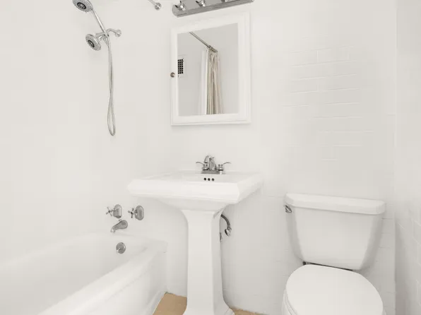 80 La Salle Street image 5 of 16