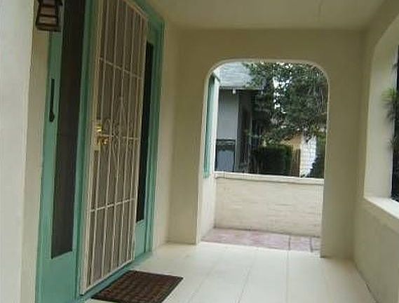 2nd image of 2407 Oswego St