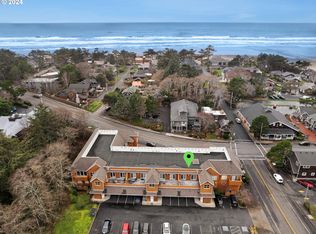 123 S Hemlock St #202, Cannon Beach, OR 97110