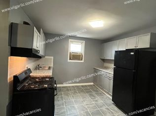 3828 Alder St #2R, East Chicago, IN 46312