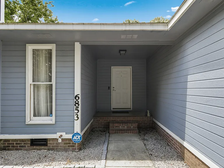 6853 Marlowe Dr — Photo 4