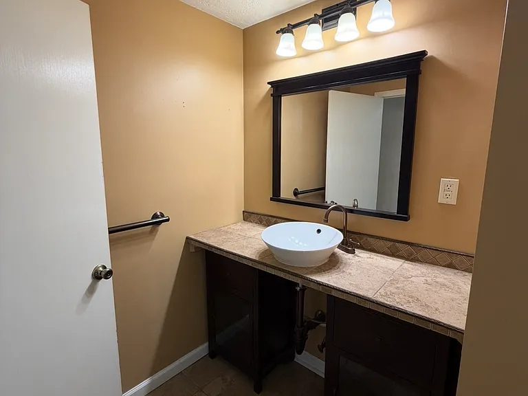 -2nd Bathroom
-Downstairs