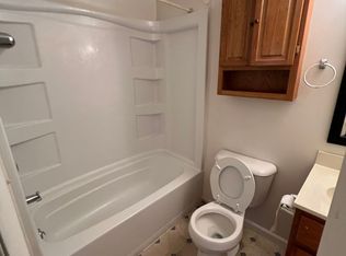 4505 NE Scenic Dr APT A, Peoria, IL 61615