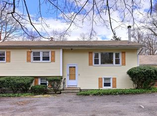 832 Amity Rd, Bethany, CT 06524