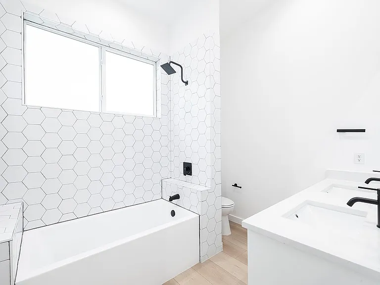 21508 Twain Cv #A — Photo 10