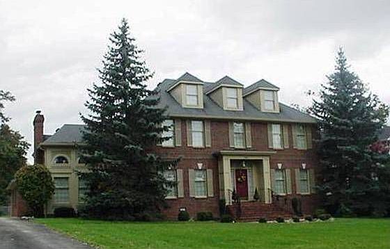 1st image of 247 N Maple Ave