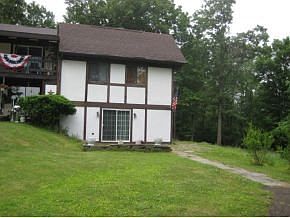 1st image of 2 Elisabeth Ln