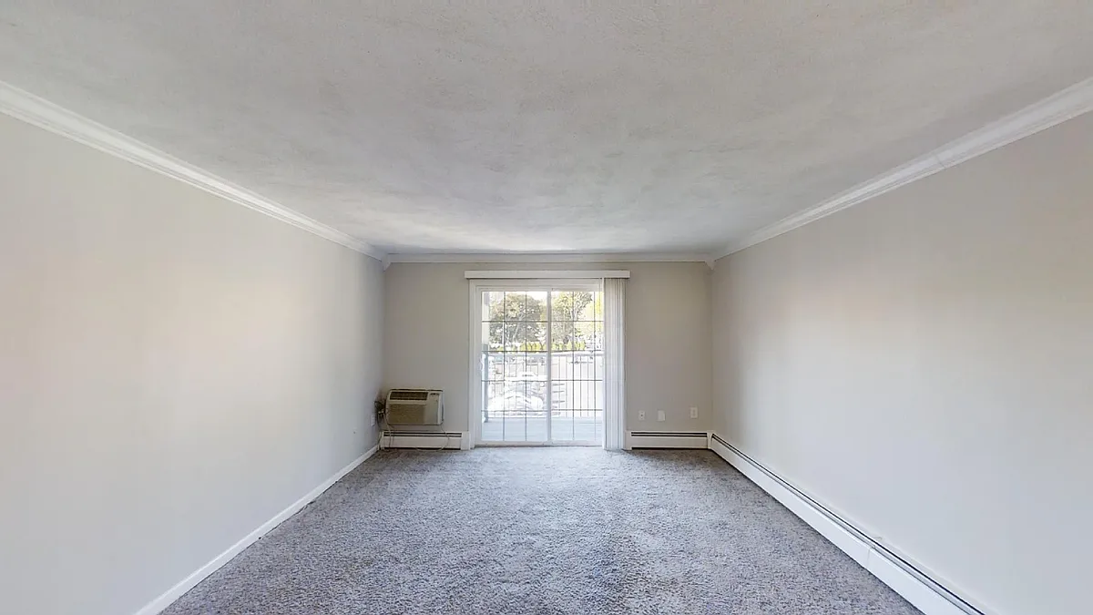 Building Photo - 521 Smithfield Rd #302