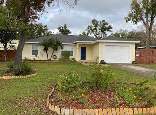637 W Seminole Ave, Eustis, FL 32726
