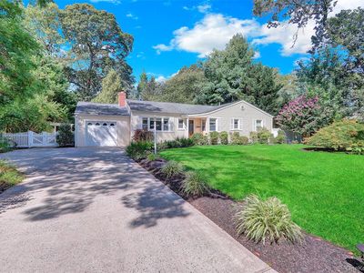 555 Ackerson Boulevard, Brightwaters, NY, 11718