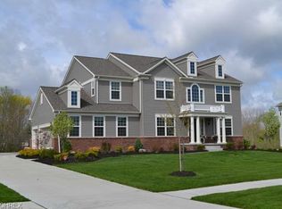 2984 Chamberlin Blvd, Hudson, OH 44236