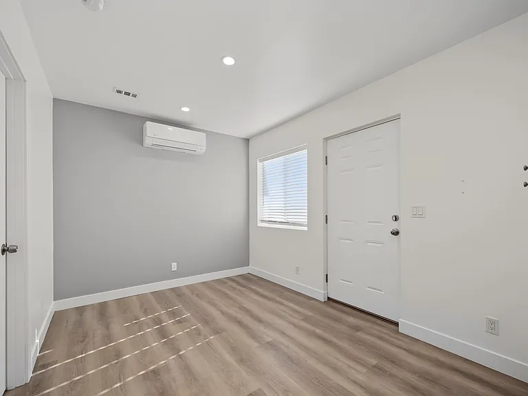 545 W Shenandoah St #B — Photo 7
