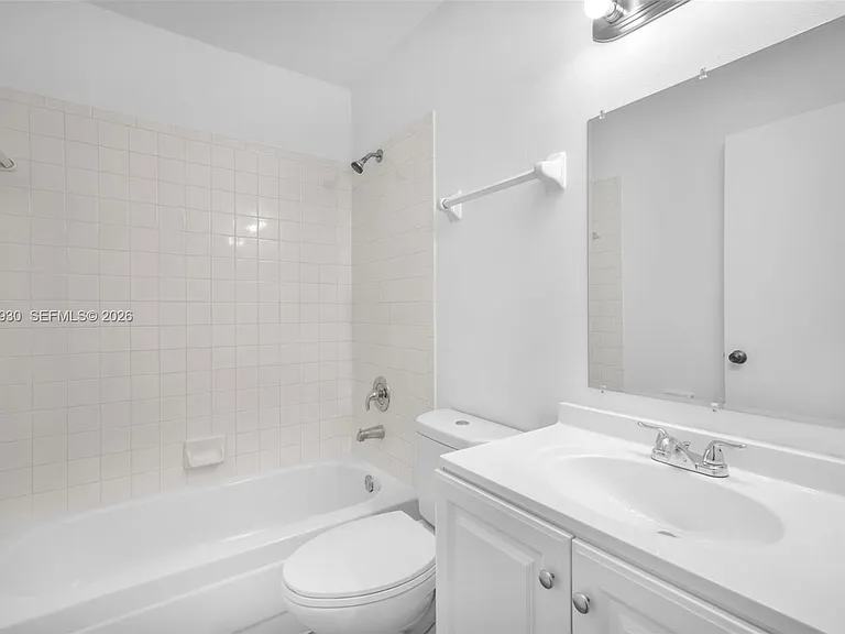 3437 NW 44th St #107 — Photo 17