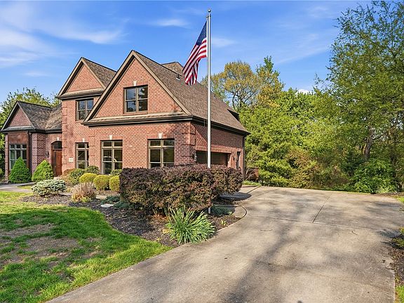2nd image of 309 Tiffany Ct