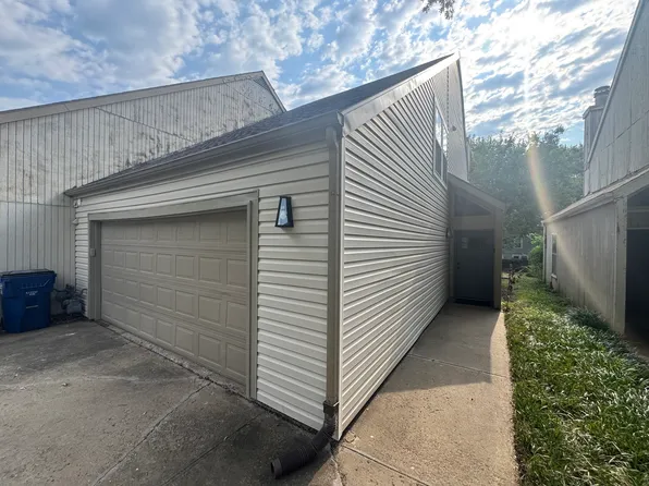 110 Glenview Dr #1, Lawrence, KS 66049