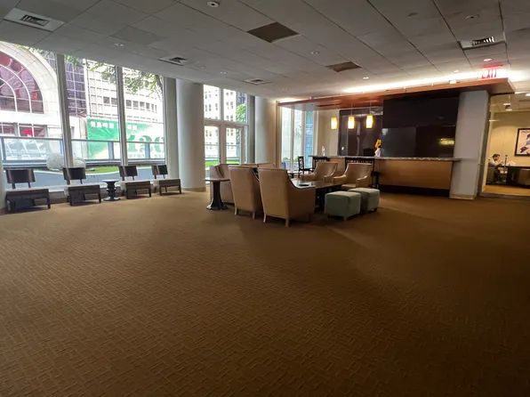 1600 Broadway image 9 of 9