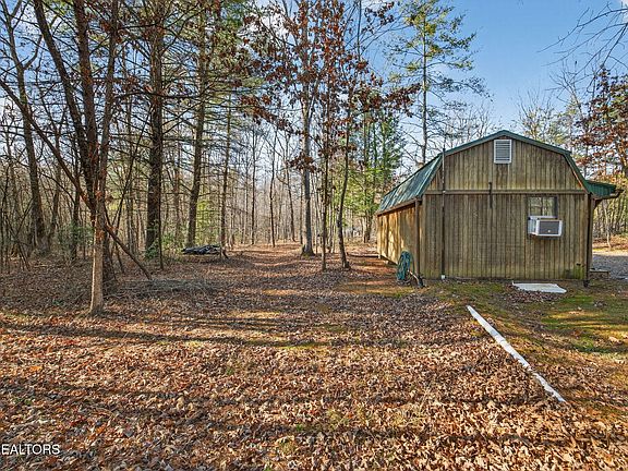 5th image of 106 Barger Ln