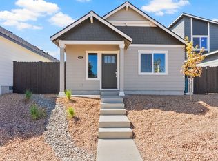 4080 SW Obsidian Pl, Redmond, OR 97756