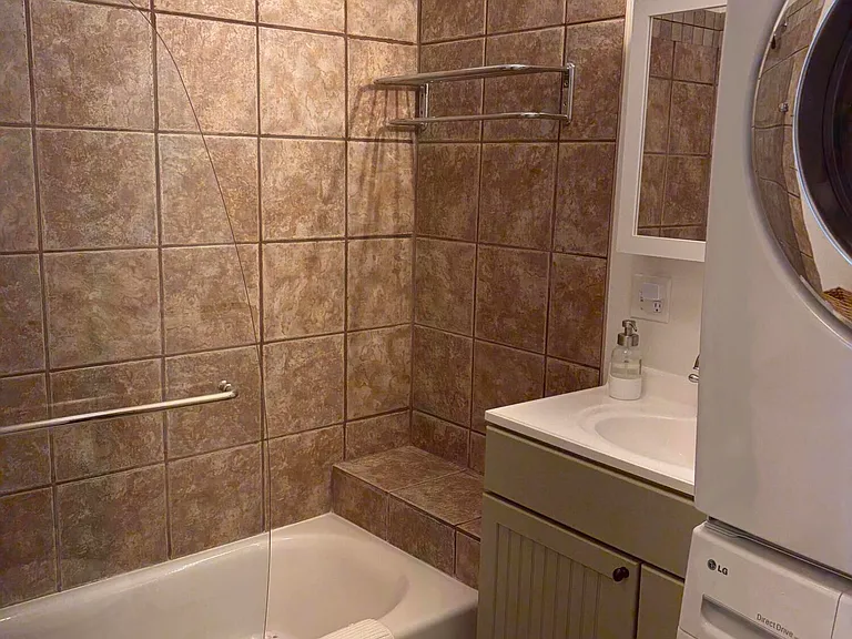 82 Abbott Ave — Photo 27