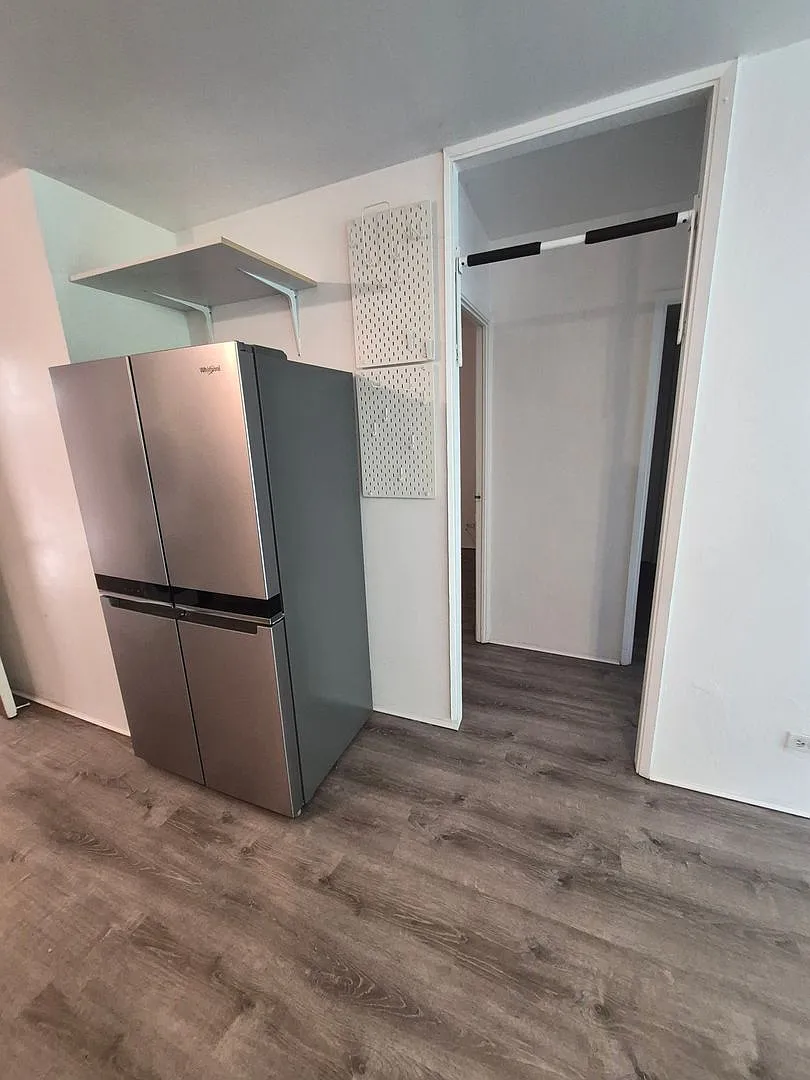 Newly Renovated in the heart of Waikiki 2bd, 1ba, 577sqft. w/Lanai for $2500 — Photo 3