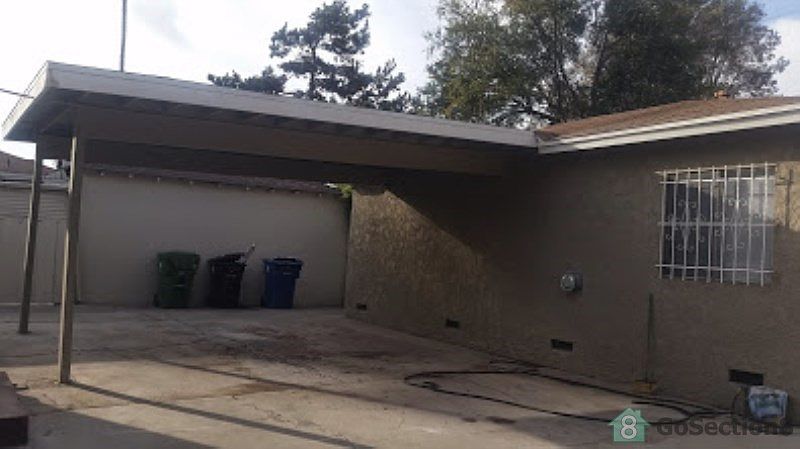 2nd image of 207 W 119th St