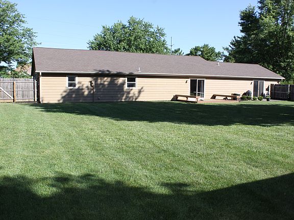 5th image of 6018 W Hellis Dr