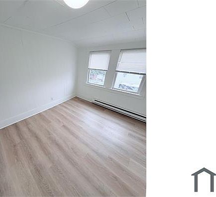 5th image of 21 Ferry St #3