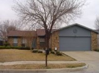 4321 Spindletree Ln, Fort Worth, TX 76137