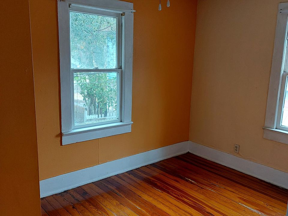 1st image of 307 Pennsylvania Ave Floor 2