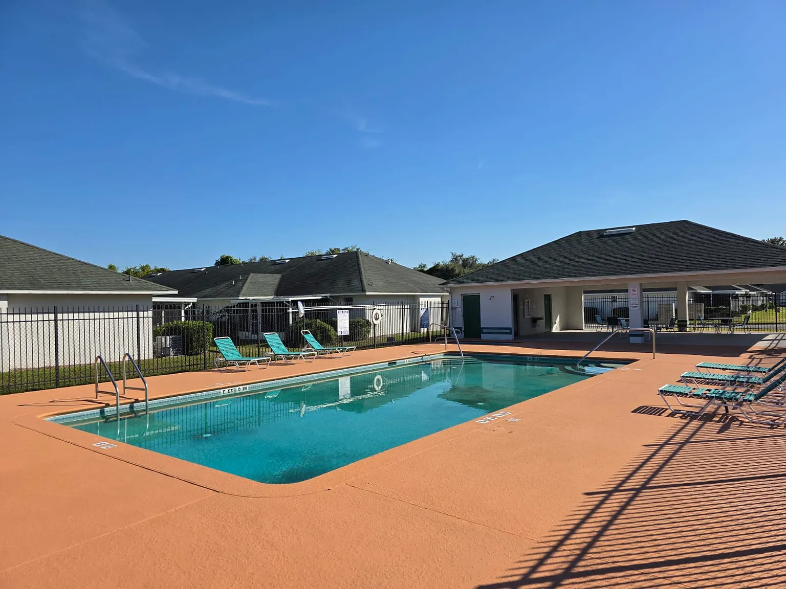 3 bed, 1148 sqft, $1,820 — Photo 3