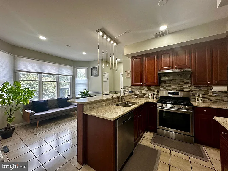 25 Knight Dr — Photo 9