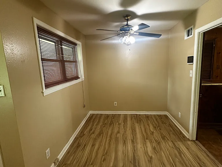3850 Lisa Ln — Photo 15