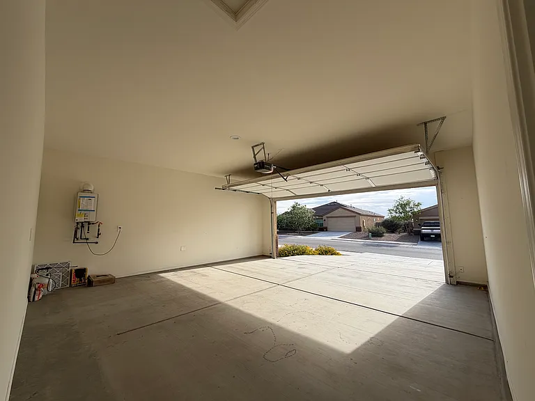 6853 S Portugal Ave — Photo 7