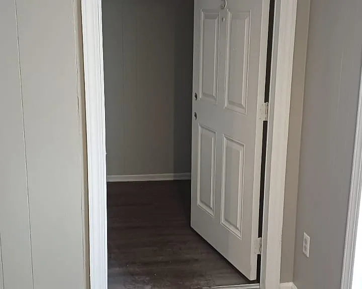 215 Virginia Ave #5 — Photo 3
