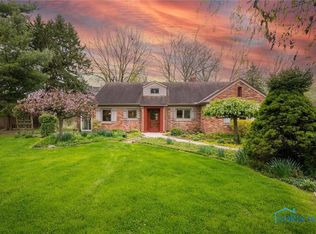 1430 Old Trail Rd, Maumee, OH 43537