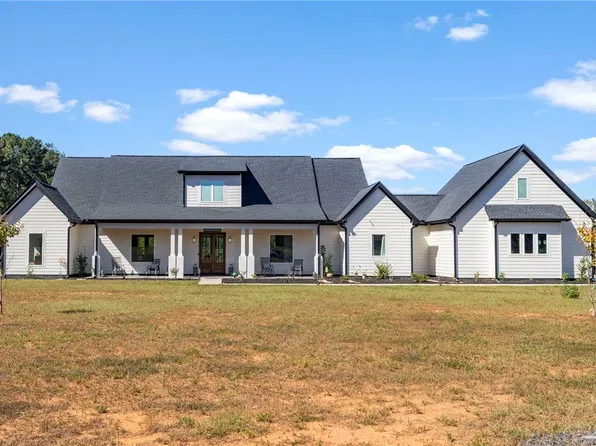 303 Bagwell Dr, Honea Path, SC 29654
