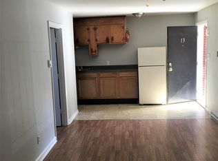 5052 Delta St APT 13, North Charleston, SC 29406