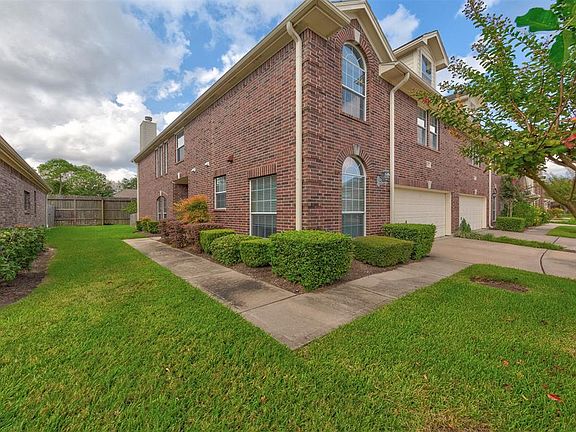 3rd image of 1408 S Friendswood Dr Unit 505