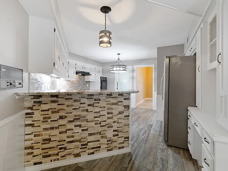 1527 Estates Way — Photo 40