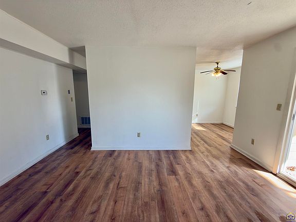 3rd image of 255 N Michigan St #Bdg