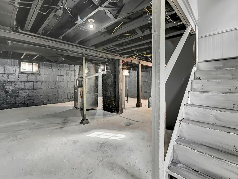 1584 Hampton Rd — Photo 33