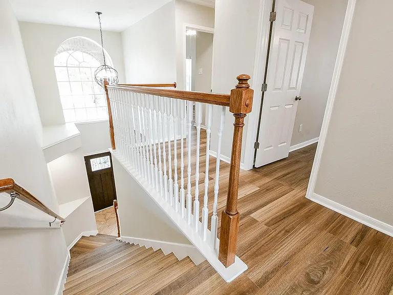 815 Robins Way — Photo 31