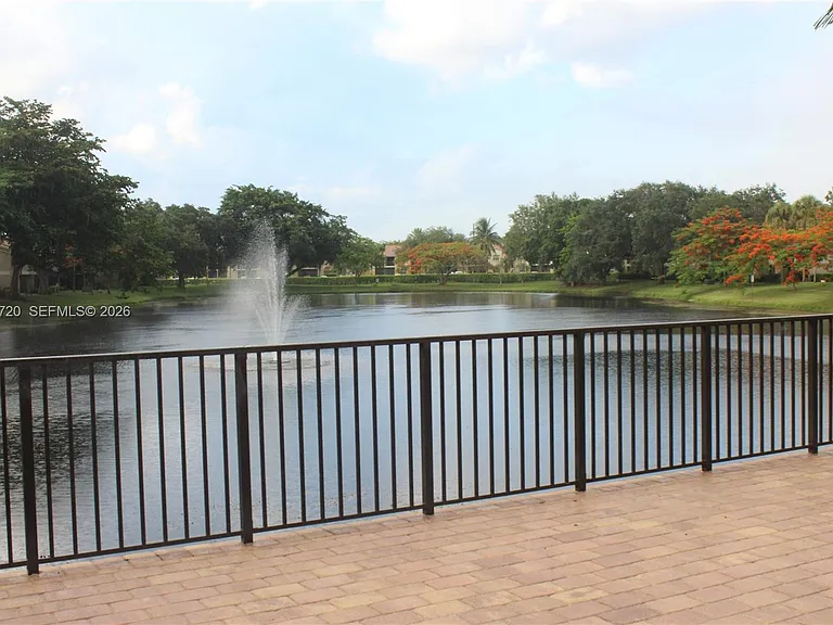 110 Gardens Dr #103 — Photo 38