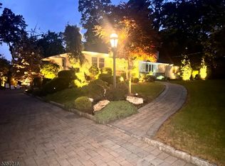 83 Maple Ave, Wayne, NJ 07470