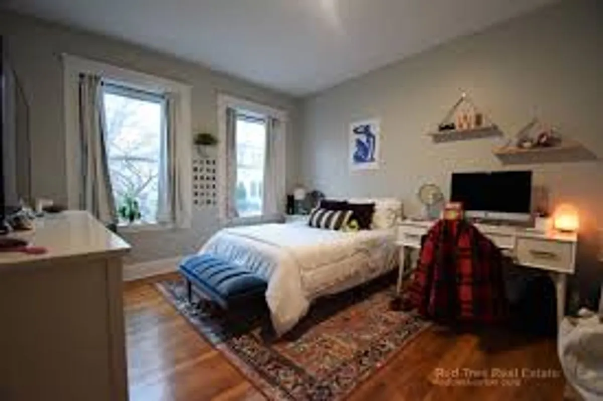 Building Photo - 171 Thorndike St #11