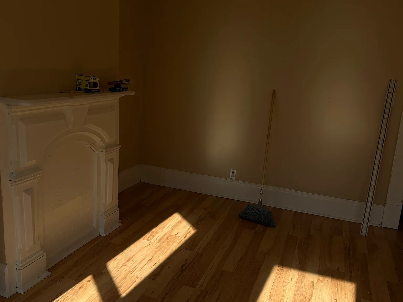 2 bed, $1,300 — Photo 2