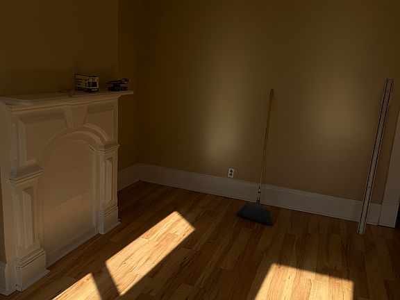 2nd image of 105 Hunter Ave #2