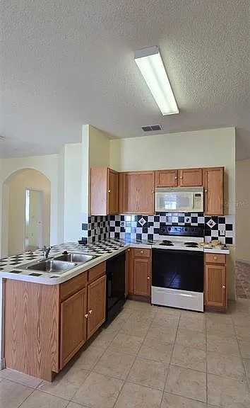 619 Reindeer Dr — Photo 9