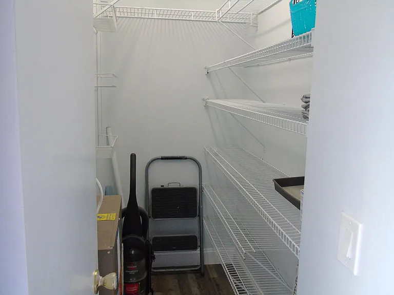 309 Circle Dr S #204 — Photo 20