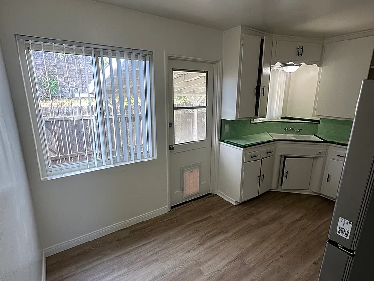 8704 Lind Vern Ct #8704 — Photo 24